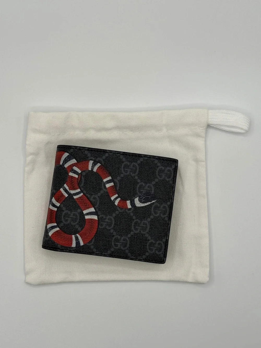 Gucci Gray GG Supreme Wallet with Red & White Snake - Picture 2 of 6